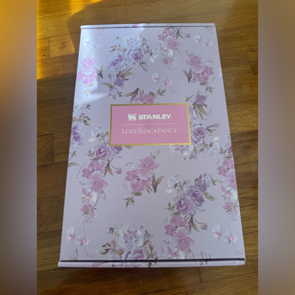 Stanley x LoveShackFancy 40oz Box and Dustbag